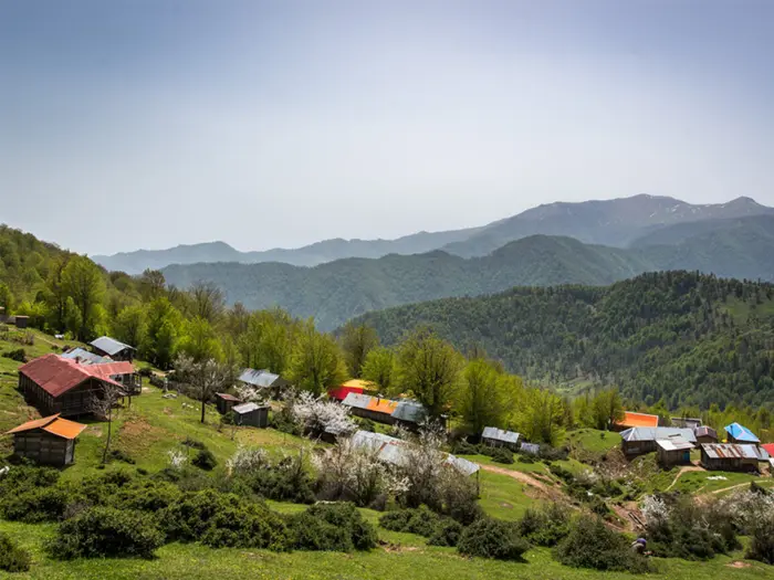 ویلاهای روستایی با محوطه سرسبز در روستای سرولات 54524125