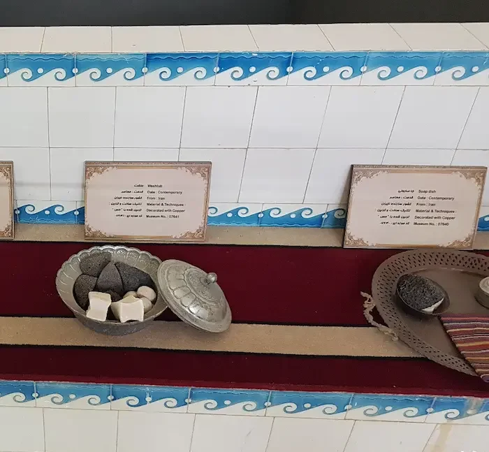 روشو و سنگ پا در موزه حمام قدیم 468478