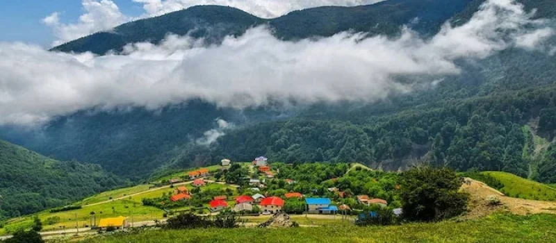 ابرهای شناور در کوه های روستاهای رامسر 554343864